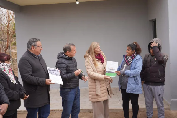En el marco del Plan Angelelli entregaron nuevas viviendas en Chilecito