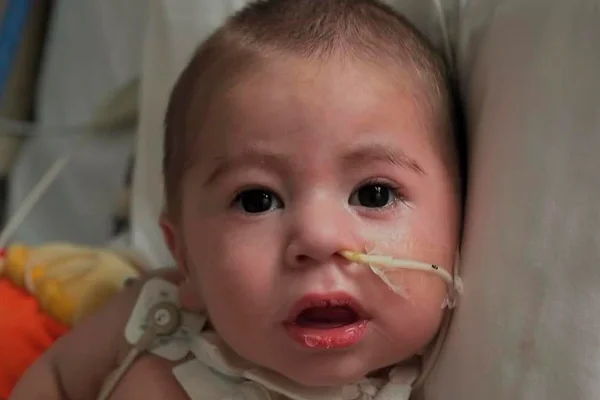 Un corazón para Felipe: el conmovedor trasplante que unió a dos familias que por azar compartieron habitación en el hospital