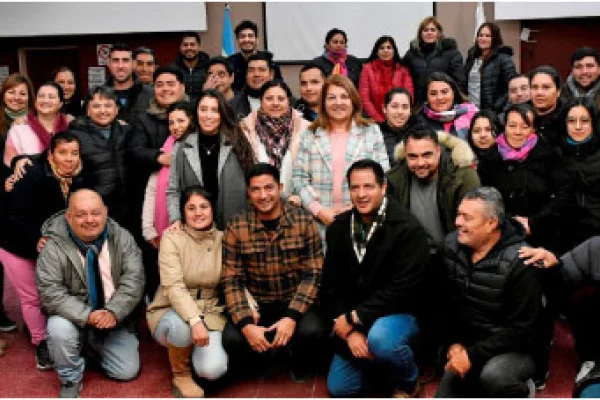 La senadora Florencia López entregó elementos a entidades