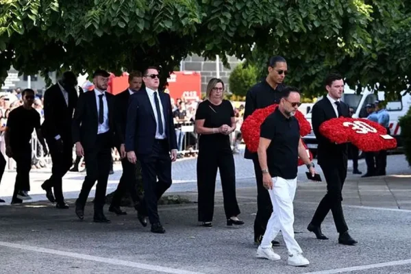 Tristeza y dolor en el último adiós a Diogo Jota y su hermano: el gesto del Liverpool