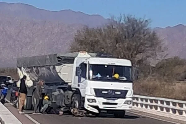 Catamarca: una adolescente murio tras ser arrollada por un camión