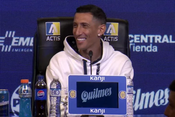Entre lágrimas, Ángel Di María es presentado en Rosario Central: