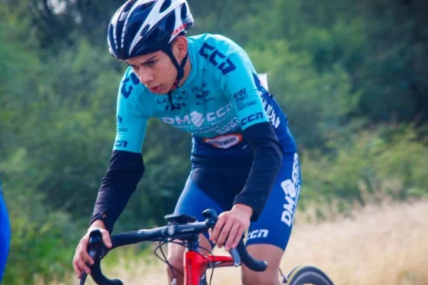 Joven pedalista de Desiderio Tello busca sponsors para sostener su sueño deportivo