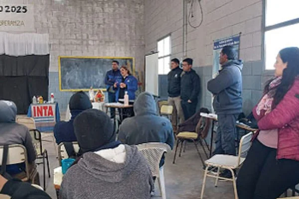 Dictaron capacitación caprina en Colegio Agrotécnico de Chañar
