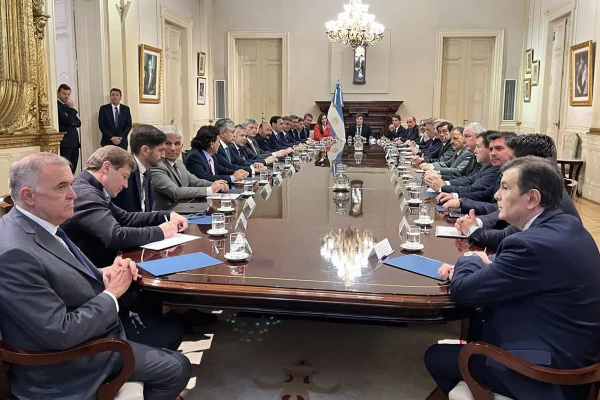 Tras el fallido acto en Tucumán, el Gobierno trabaja en la convocatoria a las provincias para negociar fondos