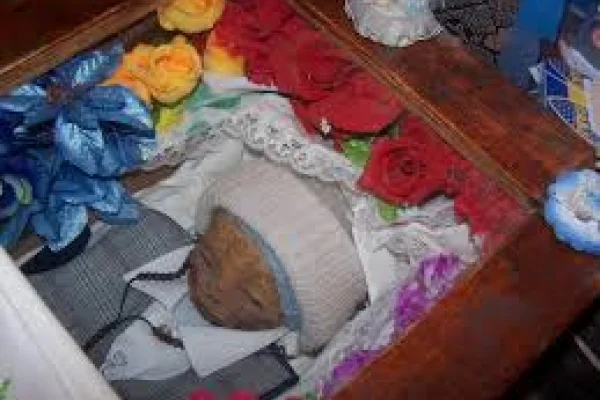 Miguelito Gaitán: un bebe muerto, milagros y devoción en La Rioja