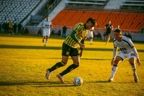 Aldosivi y Central Córdoba empataron sin goles en el arranque del torneo