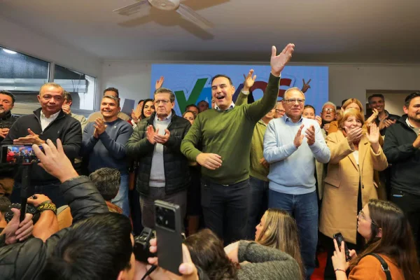 Cierre de listas en Corrientes: para gobernador competirán el hermano de Valdés, el peronista Ascúa y el libertario Almirón