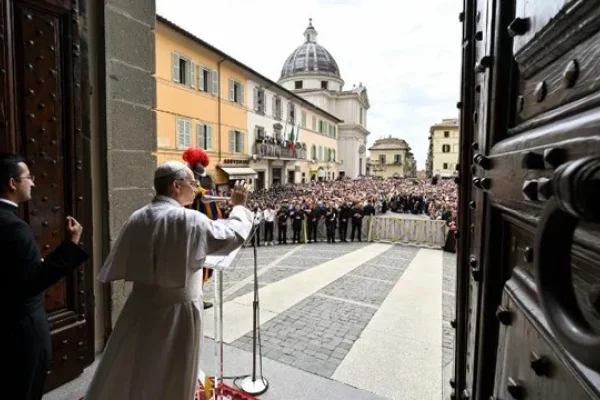 El papa León XIV llamó a rechazar la guerra y rezar por sus víctimas