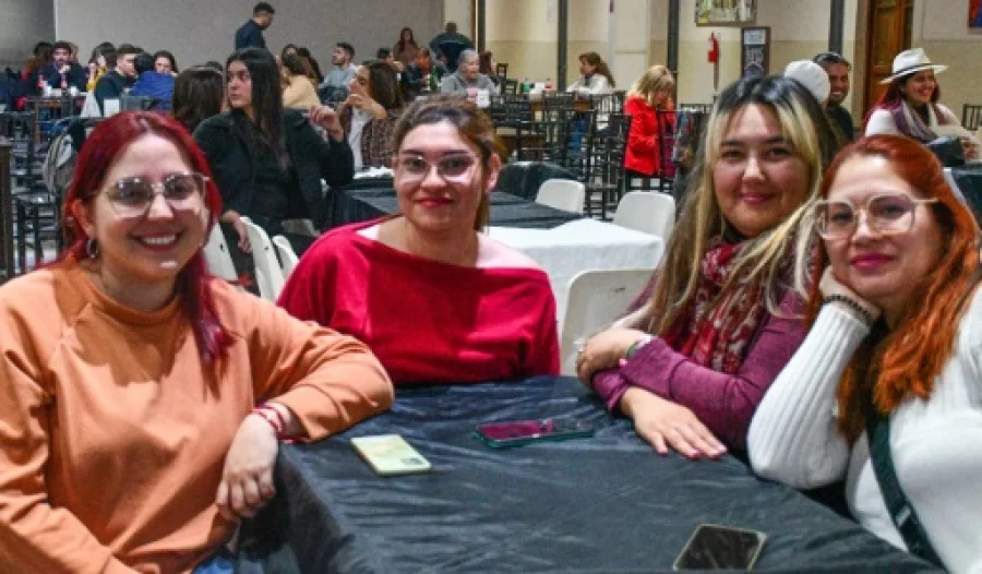 Música y buenas acciones. El público disfrutó del canto con identidad riojana.