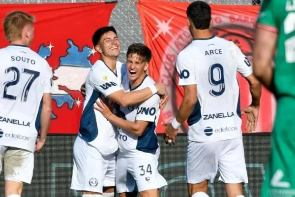 Independiente Rivadavia goleó a Barracas Central en la reinauguración del Estadio Claudio Tapia