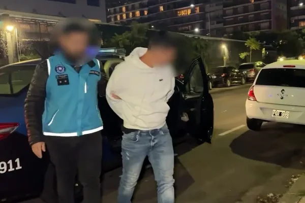 Lo buscaban por haber violado a su expareja en Flores y cayó por una pelea en España