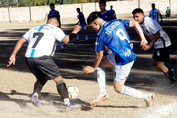 Tesorieri ganó y terminó primero en la Zona A