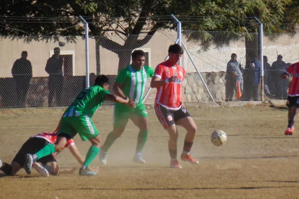 Los Andes volvió a sonreir y venció a Anguinán