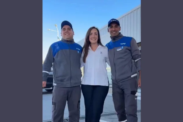 Victoria Villarruel pasó por Aimogasta y saludó a su amigo riojano en el Día del Amigo