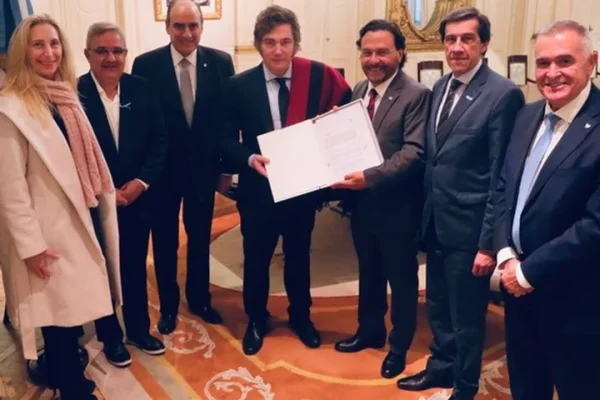 El Gobierno abre negociaciones electorales con los gobernadores aliados y garantiza apoyos en el Congreso