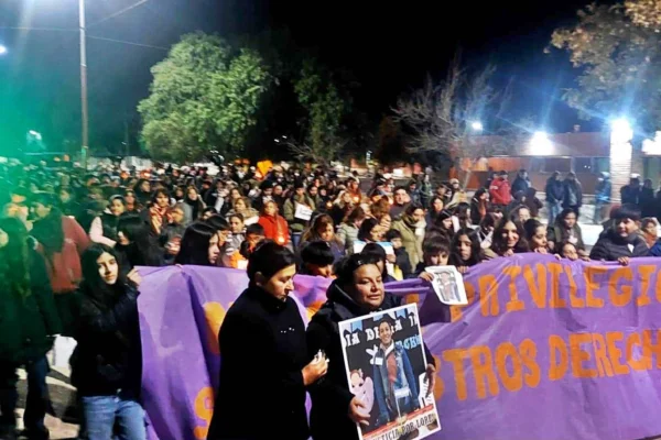 Multitudinaria marcha en Chepes para darle el último adiós a Elba Ibáñez