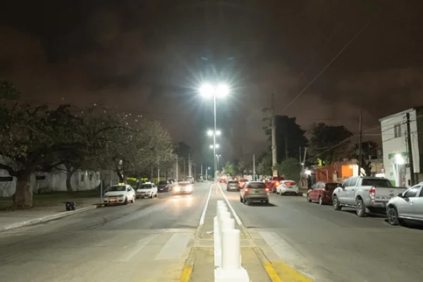 Nueva iluminación LED en Av. Oyola y Ramírez de Velasco