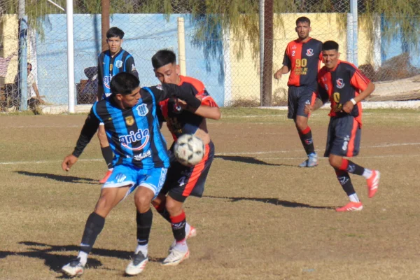 Joaquín arriesga la punta en el clásico ante el santo