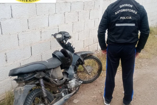 Aprehenden a un menor con una moto robada