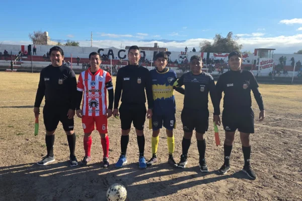El Torneo Apertura puso primera en la cancha de Chacarita