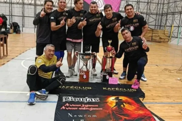 Kafeclub se coronó bicampeón con presencia chamicalense