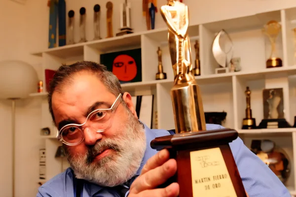 “Vivan todo lo que puedan, sin arrepentimiento”: el sentido homenaje a Jorge Lanata