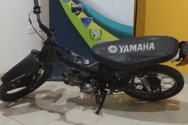 Investigaciones allanó una casa y secuestró una moto robada