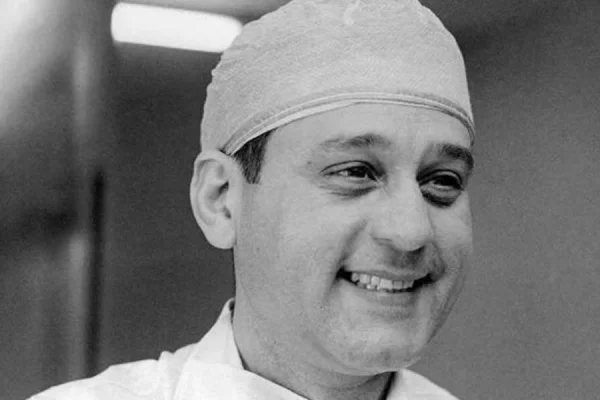 A 25 años de la muerte de René Favaloro: el hombre que soñó con sanar a la Argentina y terminó transformando al mundo
