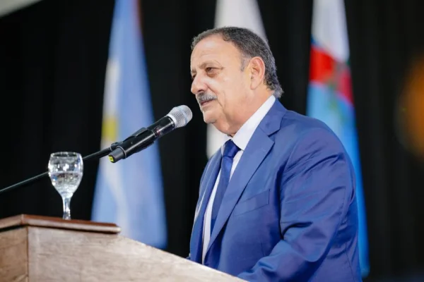 El Gobernador anunció nuevo incremento salarial a estatales
