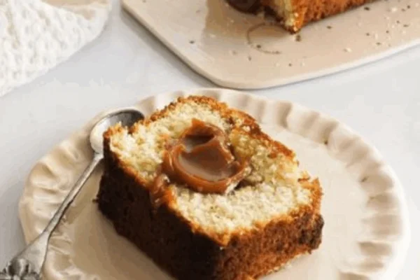 Budín con corazón de dulce de leche: la receta simple y económica