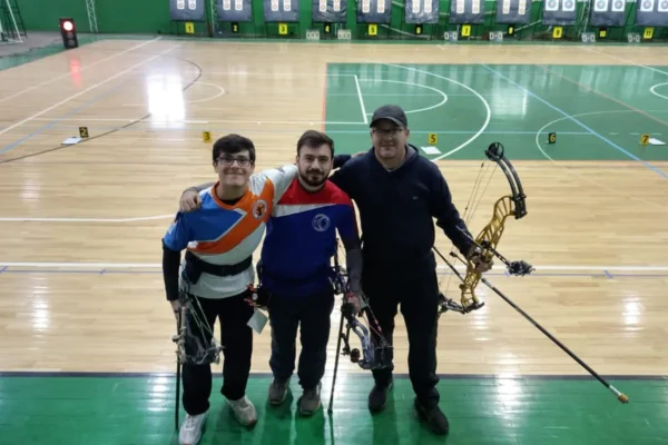 Dos representantes riojanos se coronaron campeones regionales de Sala
