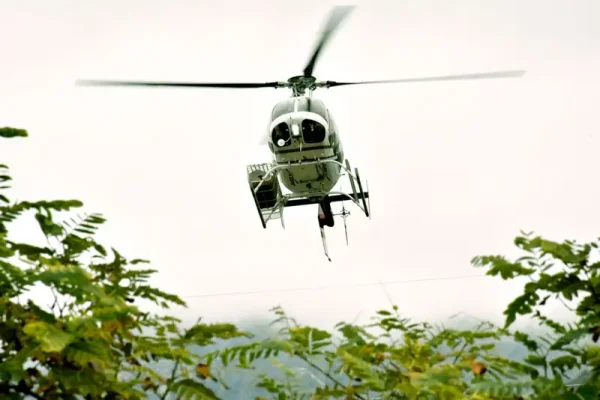 El helicóptero sobrevoló el cerro casi tres horas y no pudo dar con José Portugal