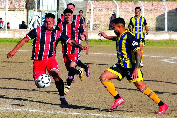 Defensores tuvo que sufrir hasta el final para poder vencer a San Martín