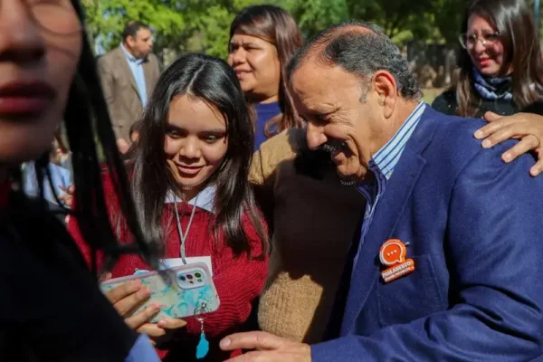 Quintela se reunió con jóvenes del Parlamento Juvenil