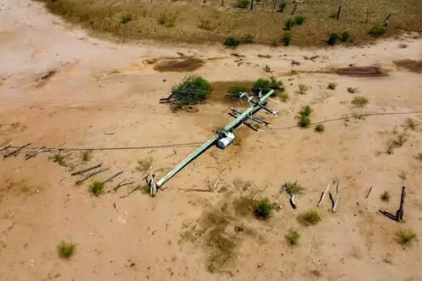 Fuertes vientos causaron cortes de energía en el interior