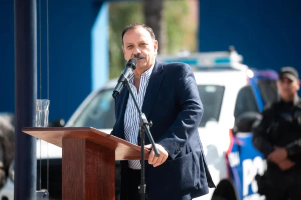 Quintela criticó los vetos del presidente Javier Milei