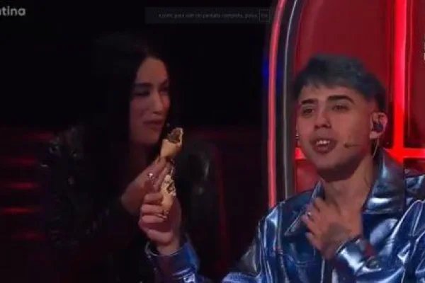 El escatológico halago de Luck Ra a las empanadas de una participante en La Voz Argentina