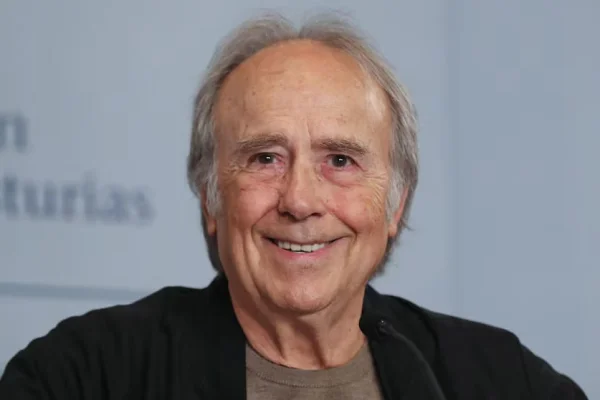 Joan Manuel Serrat, molesto con la forma en que la sociedad trata a las personas mayores de 80 años: “No pienso renunciar a mi visibilidad ni a mi der