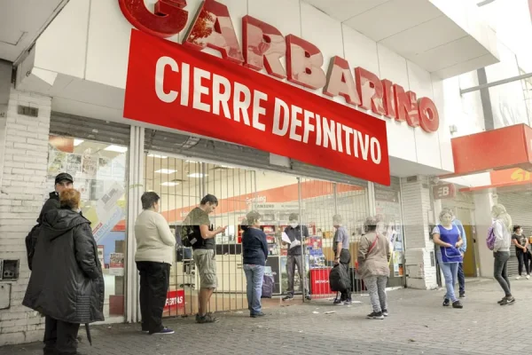 Agonizan Garbarino y Compumundo: les dieron 5 días de vida antes de la quiebra definitiva si no hay comprador