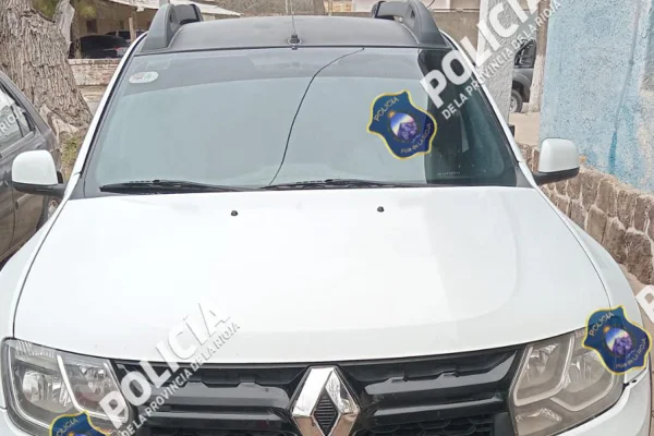 Investigaciones secuestró un automóvil que tenia pedido de captura