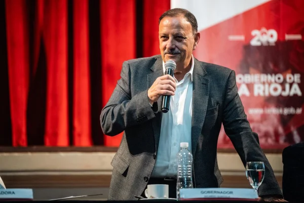 Quintela cuestionó el maltrato del Gobierno nacional en la Asamblea del Consejo Económico y Social