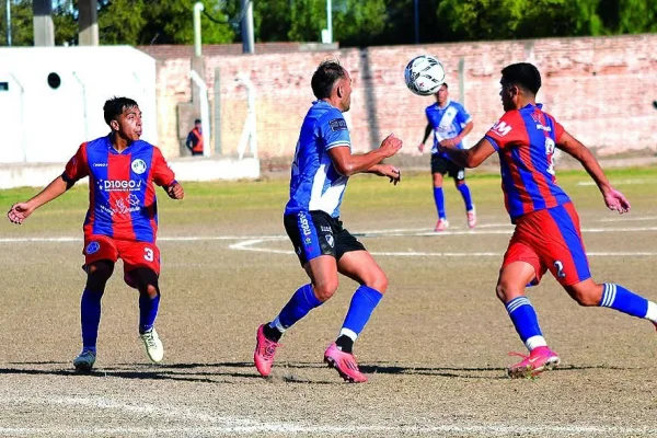 Liga Riojana de Fútbol: reprograman el partido entre Vélez y Riojano para este viernes