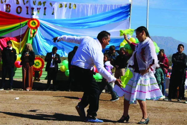 Bolivia celebró su Día de la Independencia en Chilecito