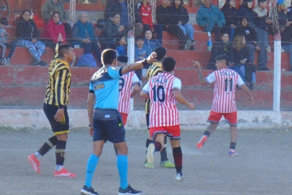 Los Andes reaccionó y lo dio vuelta ante Estrella Roja