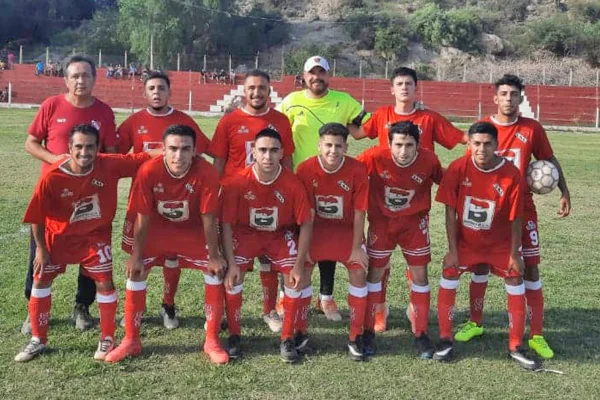 Independiente ganó y es el primer clasificado