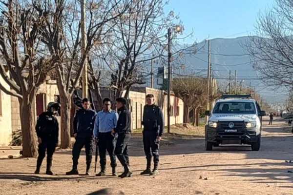 Fuerte pelea barrial dejó a un menor herido