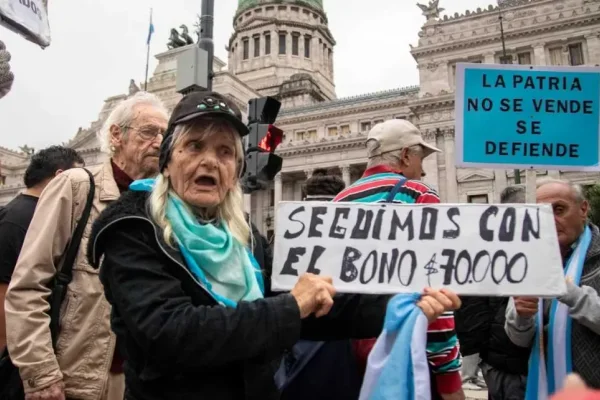 Supermiércoles de protestas: jubilados y trabajadores del Garrahan se movilizan en el centro porteño