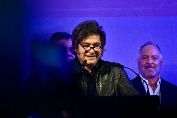 Milei lanzó la campaña bonaerense: llamó a “ponerle un freno a Kicillof” y reivindicó la consigna “Kirchnerismo Nunca Más”