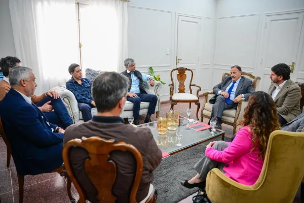 Quintela recibió a inversores de India interesados en el desarrollo minero de La Rioja